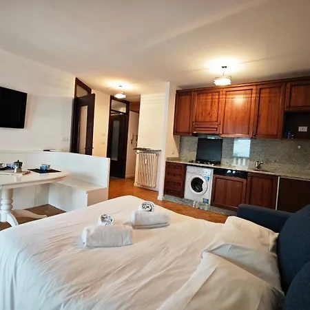 Hostdomus - Hall Sestriere