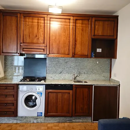 Hostdomus - Hall Daire